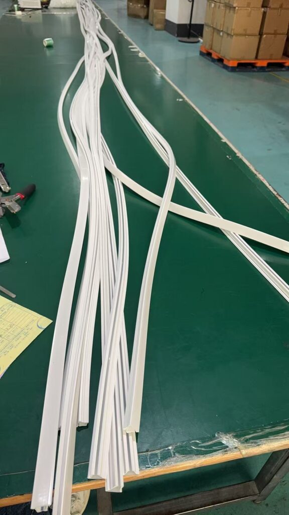 1220 Side view Silicone tube